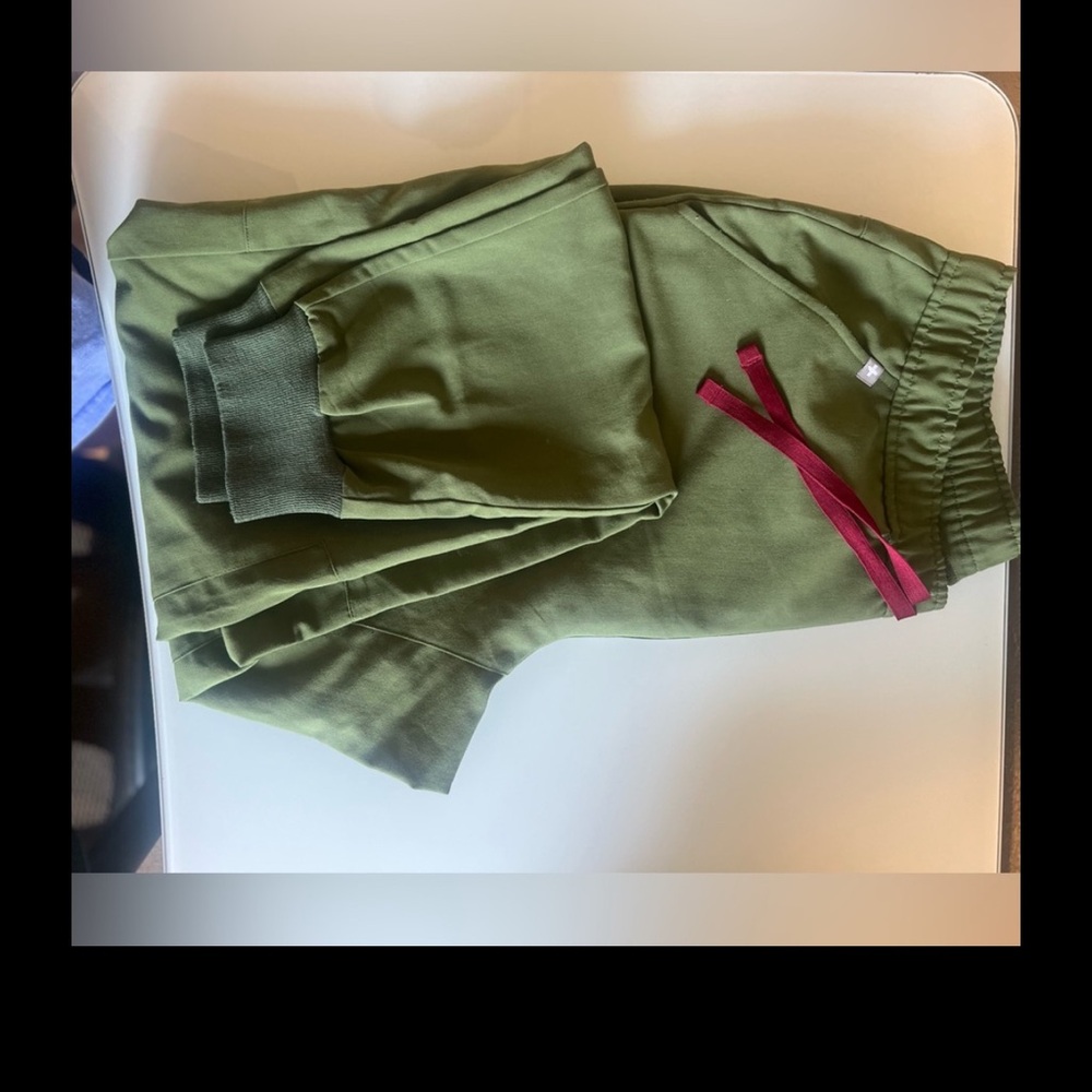 Men’s Figs pant